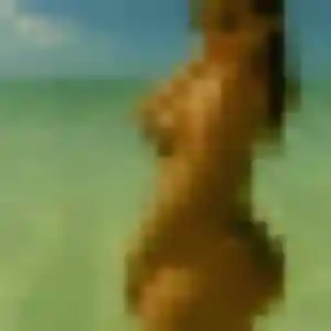 Debora (25 ans) à Aubin cherche un rencontre libertine maintenant