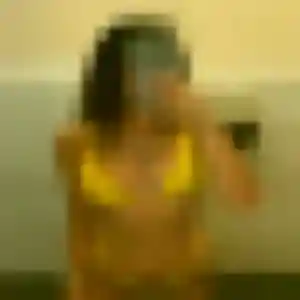 Touria, fille de 27 ans cherche rencontre libertine à Bassillac et Auberoche