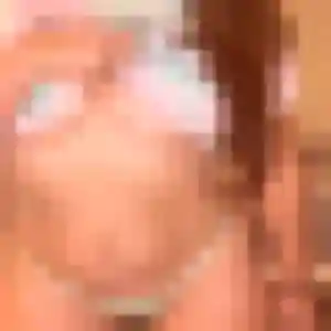 Noura (34 ans) à Beauvoisin propose un rencontre libertine ce soir