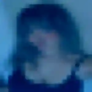 Rejoins Aurelie, 22 ans à Briec en privé