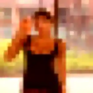 Noura, 25 ans, en ligne à Châtellerault pour une rencontre coquine