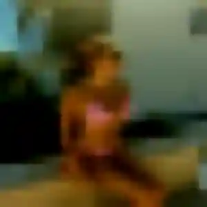 Delphine, 32 ans, dispo pour rencontre libertine à Cours