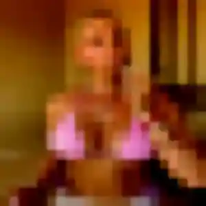Contacte Bianca, 28 ans à Crolles en privé