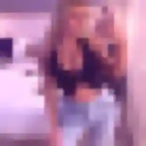 Découvre Regine, 19 ans à Décines-Charpieu gratuitement