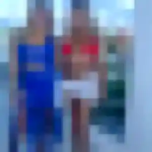 Charmante Sara, 37 ans à Dinard - voir sa photo