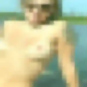 Mathilda (38 ans) à Donges propose un rencontre libertine ce soir