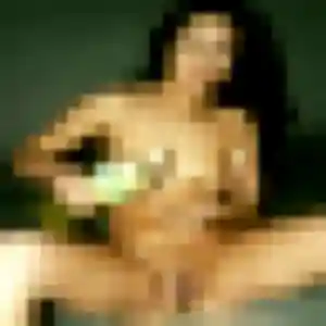 Daniela, femme de 25 ans propose rencontre libertine à Échillais
