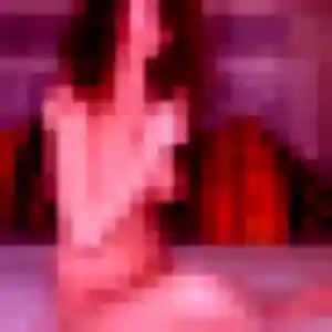Oumaima, 26 ans, en ligne à Gennes-Val-de-Loire pour une rencontre coquine