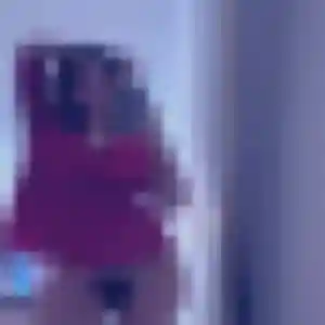 Charmante Azalee, 36 ans à Gilly-sur-Isère - voir sa photo