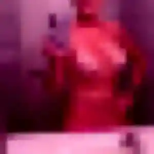 Emmanuelle, femme de 21 ans cherche rencontre libertine à Grand-Champ