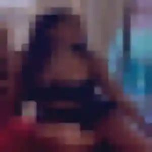 Dina, 40 ans, cherche un rencontre libertine à Issoire