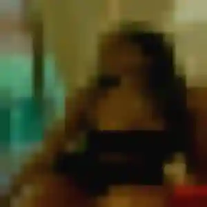 Charmante Faustine, 19 ans à Le Perray-en-Yvelines - voir sa photo