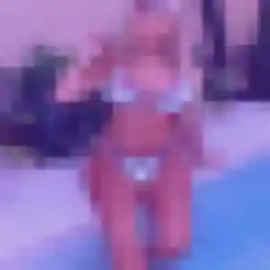 Photo de Nicole à Lesneven (35 ans) - rencontre libertine gratuit