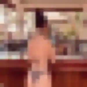 Ulrike, 19 ans, en ligne à Mazé-Milon pour une rencontre coquine