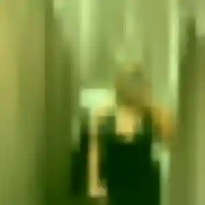 Noura, 20 ans, connectée à Montélier pour une rencontre coquine