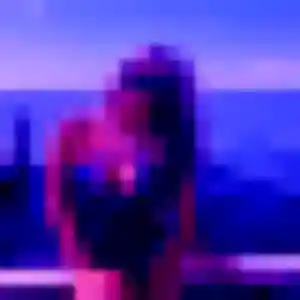 Perrine, 30 ans, connectée à Montfrin pour un rencontre libertine