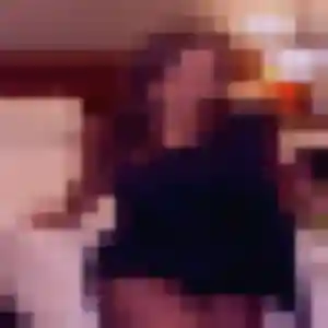 Zara, 24 ans, connectée à Monts pour une rencontre coquine