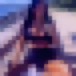 Theresa, 24 ans, en ligne à Narbonne pour une rencontre coquine