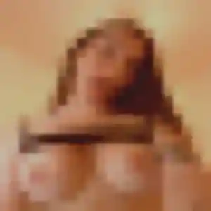 Profil de Maya à Plestin-les-Grèves (21 ans) - rencontre libertine gratuit