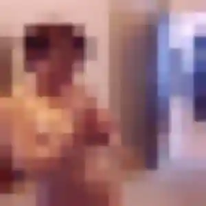 Photo de Alicia à Porte des Pierres Dorées (27 ans) - rencontre libertine anonyme