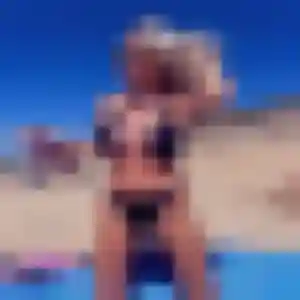 Anne-Sophie, femme de 23 ans propose rencontre libertine à Prades-le-Lez
