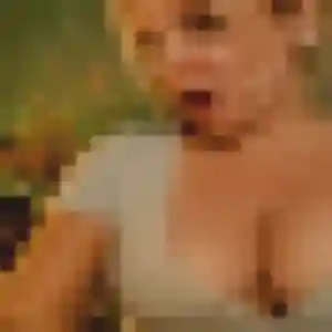 Photo privée de Helena, 31 ans à Prévessin-Moëns - plan discret