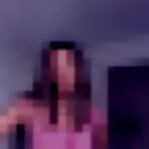 Charmante Valentine, 21 ans à Quessoy - voir sa photo