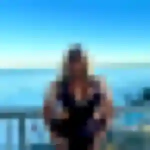 Christine, 22 ans, connectée à Ramonville-Saint-Agne pour un rencontre libertine