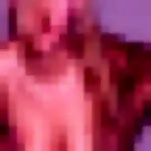 Contacte Debora, 20 ans à Renage en privé