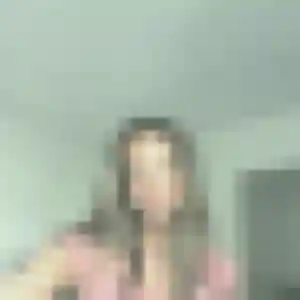 Nolwenn, 19 ans, en ligne à Royat pour une rencontre coquine