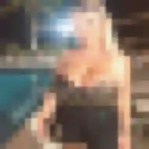 Berenice (36 ans) à Saint-Ciers-sur-Gironde attend un rencontre libertine ce soir
