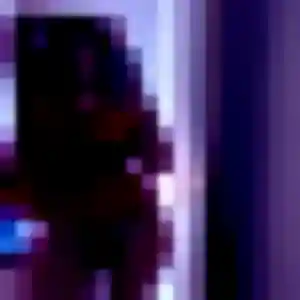 Photo de Joanne à Saint-Denis-lès-Bourg (24 ans) - rencontre libertine discret