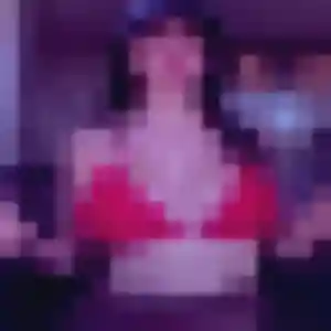 Nora, femme de 19 ans cherche rencontre libertine à Saint-Georges-d'Espéranche