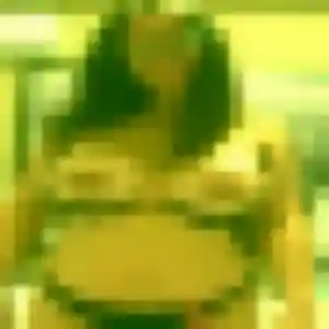 Sarah, 34 ans, disponible à Saint-Germain-des-Fossés pour un rencontre libertine