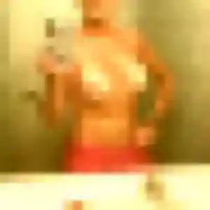 Gwenaelle, femme de 33 ans cherche rencontre libertine à Saint-Jean-d'Angély