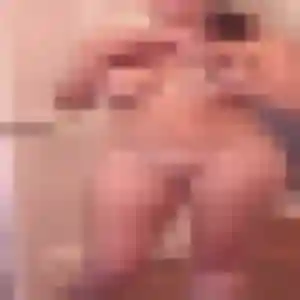 Photo de Axelle à Saint-Privat-des-Vieux (20 ans) - rencontre libertine sans inscription