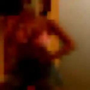 Viviane, 19 ans, en ligne à Sainte-Marie-de-Ré pour un rencontre libertine