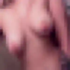 Rencontre Delice, 22 ans à Tignieu-Jameyzieu en t'inscrivant
