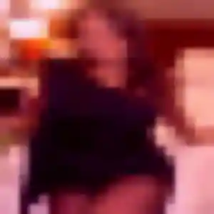 Photo de Apolline à Vaucresson (30 ans) - rencontre libertine gratuit
