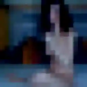 Leontine, 34 ans, connectée à Villefranche-sur-Saône pour un rencontre libertine