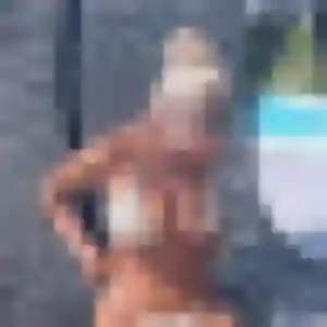 Rencontre Johanna, 23 ans à Villieu-Loyes-Mollon en privé